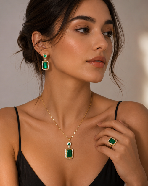 Royal Emerald Pendant Set